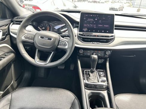 Used 2025 Jeep Compass Limited AWD/4WD image 20