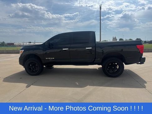 Used 2021 Nissan Titan SV w/ SV Convenience Package AWD/4WD image 8