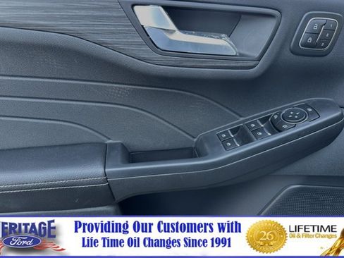 New 2024 Ford Escape SE w/ PHEV Premium Package FWD image 8