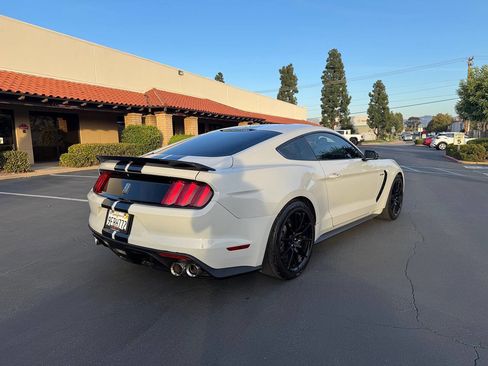 Used 2016 Ford Mustang Shelby GT350 w/ Technology Package image 5