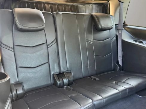 Used 2016 Cadillac Escalade Luxury AWD/4WD image 20