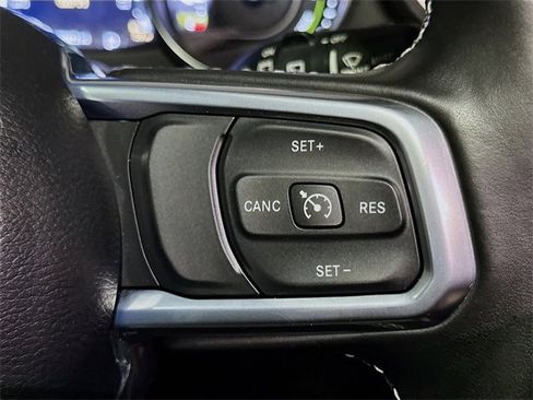 Used 2022 Jeep Wrangler Unlimited Sahara w/ Cold Weather Group image 27