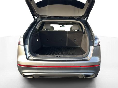 Used 2021 Lincoln Nautilus Reserve image 19