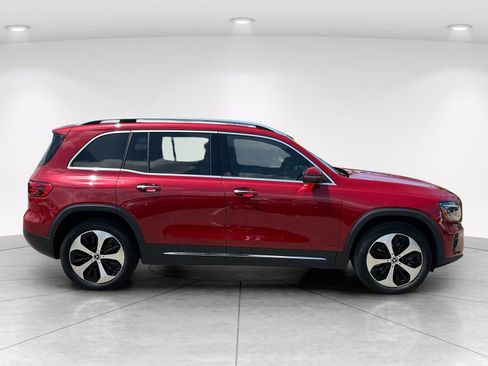 Used 2024 Mercedes-Benz GLB 250 image 8