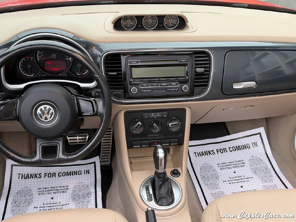 Used 2013 Volkswagen Beetle 2.0T FWD image 22