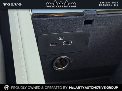 New 2026 Volvo XC90 B6 Ultra image 23