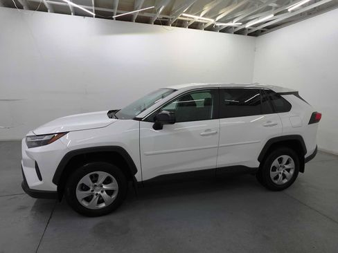 Used 2023 Toyota RAV4 LE AWD/4WD image 8