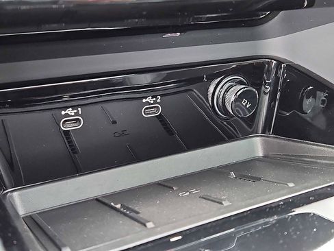 Certified 2025 Audi Q5 Premium Plus w/ Premium Plus image 19