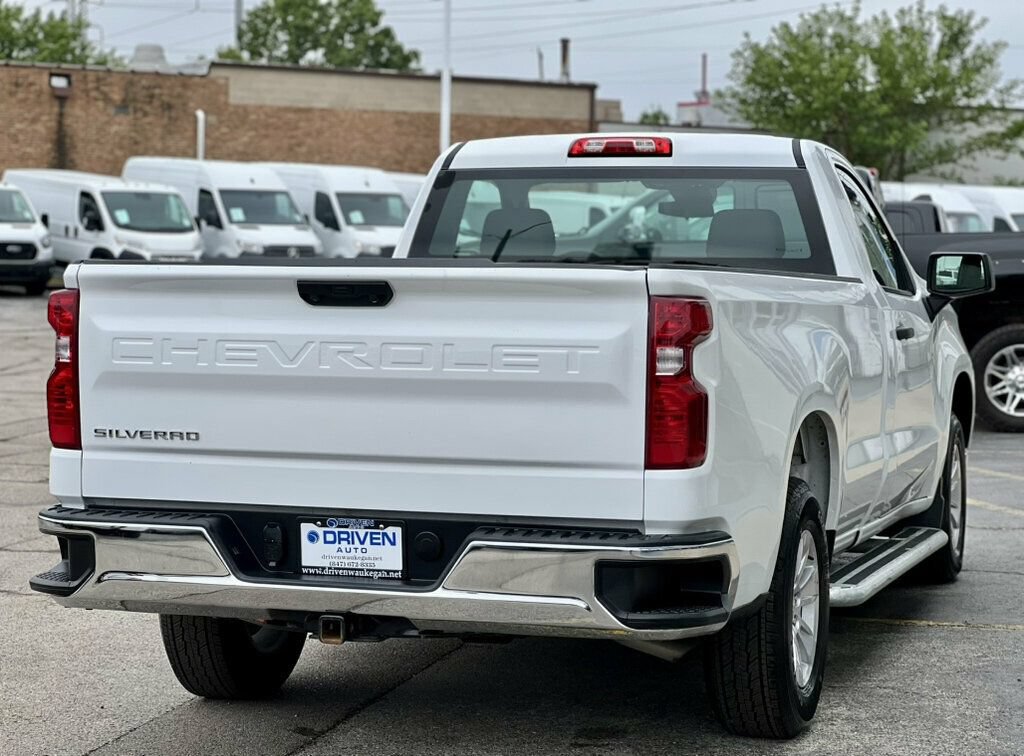 Used 2025 Chevrolet Silverado 1500 W/T RWD image 5