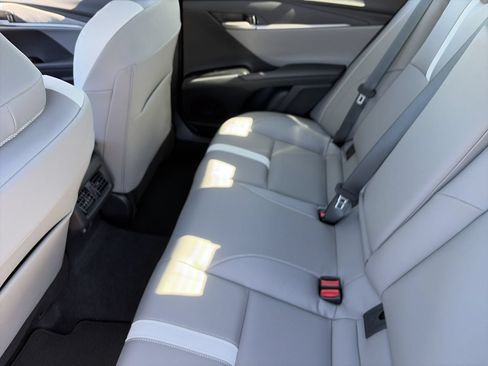 New 2026 Toyota Camry Hybrid FWD image 21