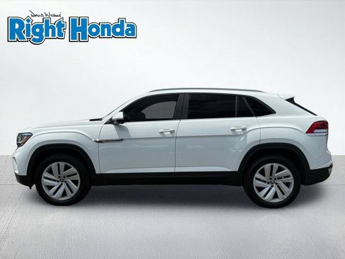 Used 2020 Volkswagen Atlas Cross Sport SE w/ Towing Package AWD/4WD image 3
