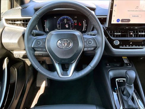 Certified 2025 Toyota Corolla XSE image 6