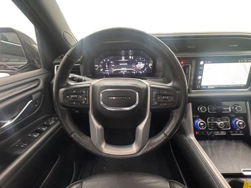 Used 2022 GMC Yukon XL Denali image 14