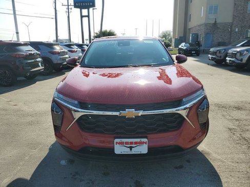 New 2026 Chevrolet Trax LS image 2