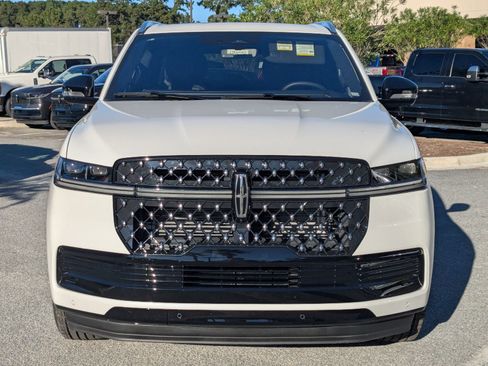 New 2025 Lincoln Navigator L Black Label image 10