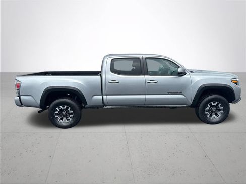 Used 2023 Toyota Tacoma TRD Off-Road w/ Technology Package AWD/4WD image 6
