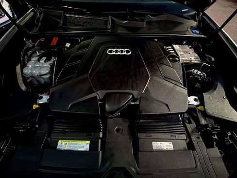 Used 2019 Audi Q8 Prestige image 24
