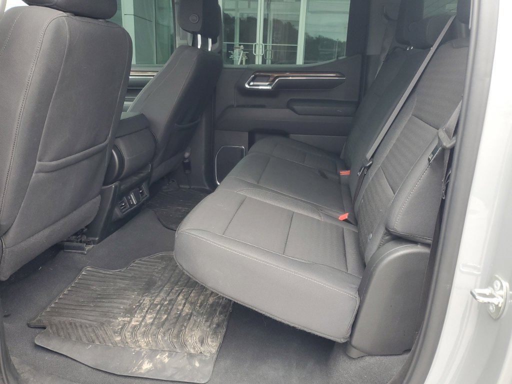 Used 2024 Chevrolet Silverado 1500 LT AWD/4WD image 14