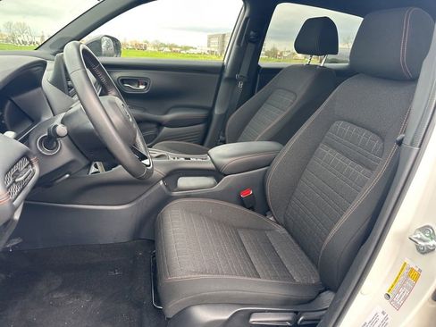 Used 2025 Honda HR-V Sport image 15