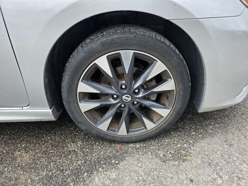 Used 2017 Nissan Sentra SR image 11