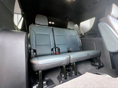 Used 2025 GMC Yukon XL AT4 w/ AT4 Premium Package image 28