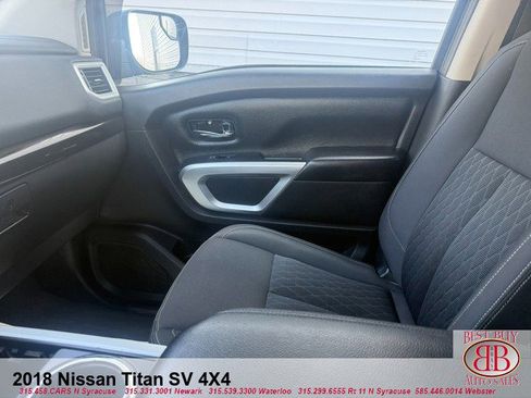 Used 2018 Nissan Titan SV w/ SV Convenience Package AWD/4WD image 18