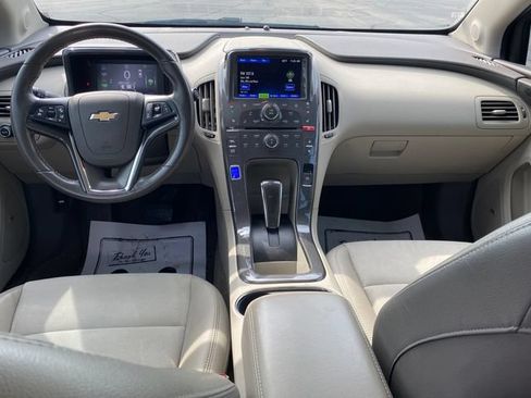 Used 2013 Chevrolet Volt Premium w/ Premium Trim Package FWD image 4