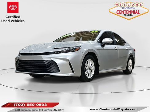 Certified 2025 Toyota Camry LE image 1