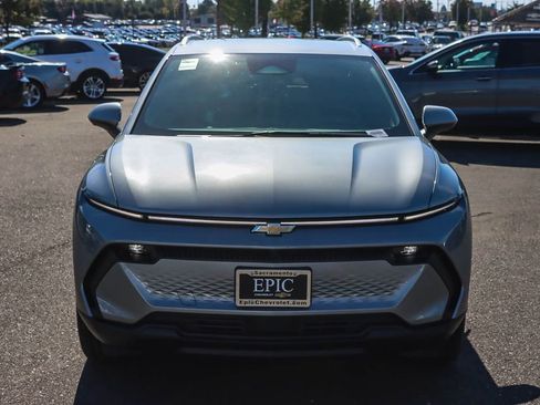 New 2026 Chevrolet Equinox EV LT image 6