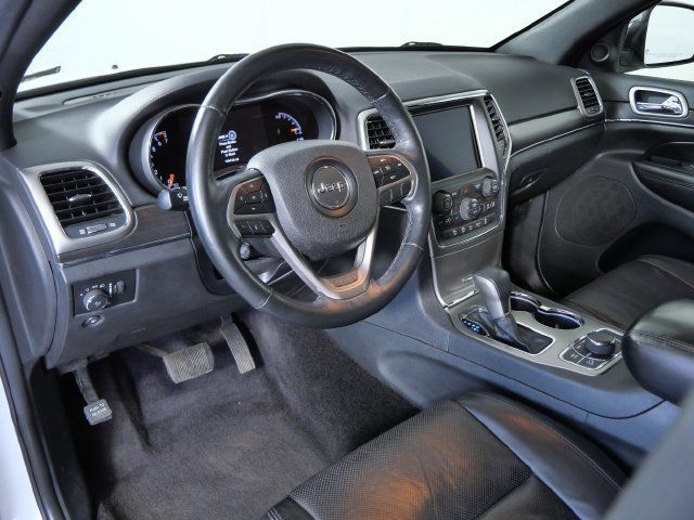 Used 2018 Jeep Grand Cherokee Limited w/ Luxury Group II AWD/4WD image 3
