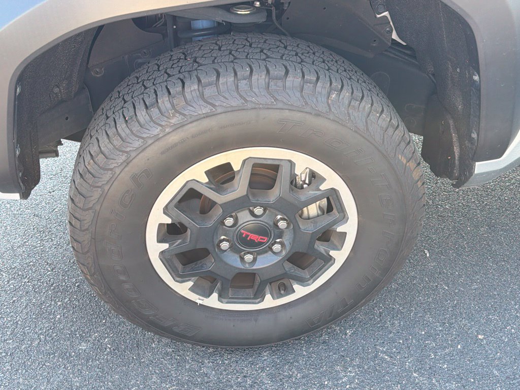 Used 2025 Toyota Tacoma TRD Off-Road AWD/4WD image 24