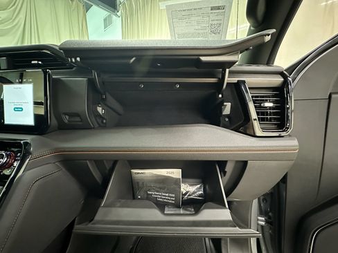 Certified 2025 GMC Sierra 1500 AT4 AWD/4WD image 17
