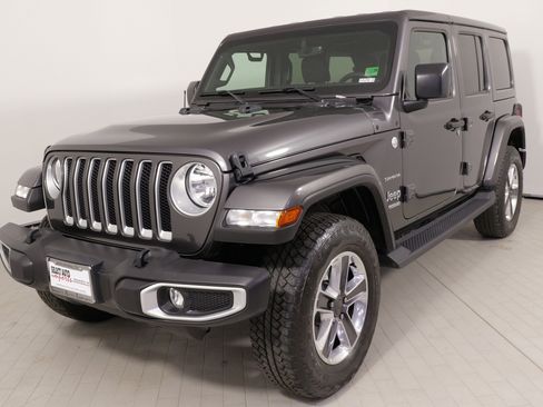 Used 2021 Jeep Wrangler Unlimited Sahara image 4