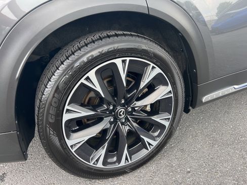 Used 2024 MAZDA CX-90 Plug-In Hybrid w/ Premium Plus image 9