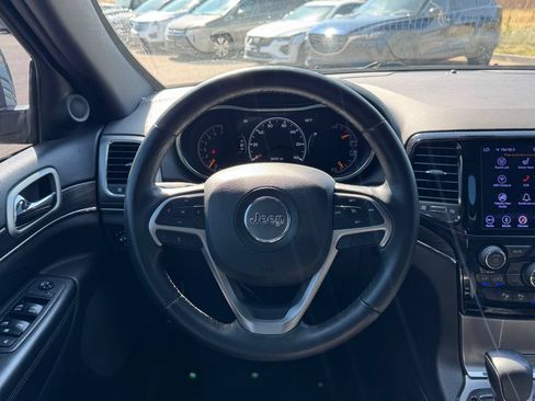 Used 2019 Jeep Grand Cherokee Limited AWD/4WD image 11