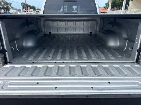 Used 2017 RAM 1500 Laramie RWD image 21
