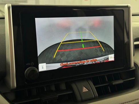 Used 2024 Toyota RAV4 XLE image 18