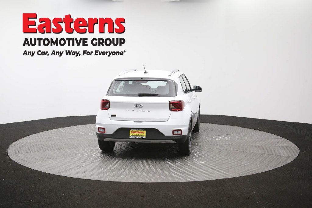 Used 2025 Hyundai Venue SEL FWD image 43
