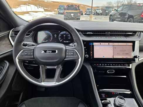 New 2026 Jeep Grand Cherokee L 4WD image 17
