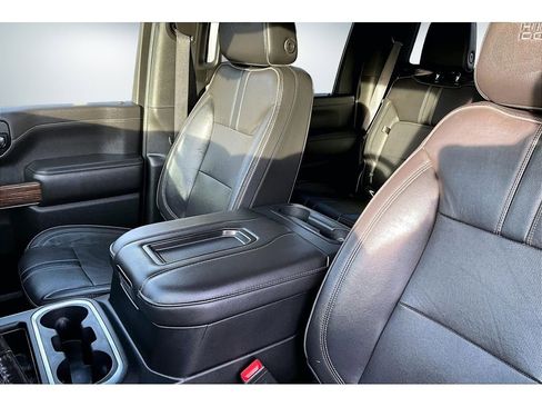 Used 2020 Chevrolet Silverado 2500 High Country w/ Z71 Off-Road Package image 19