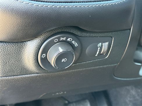 Used 2022 Dodge Durango SXT w/ Blacktop Package image 27