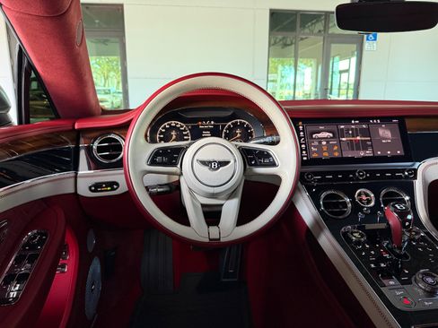 Used 2022 Bentley Continental GT AWD/4WD image 36