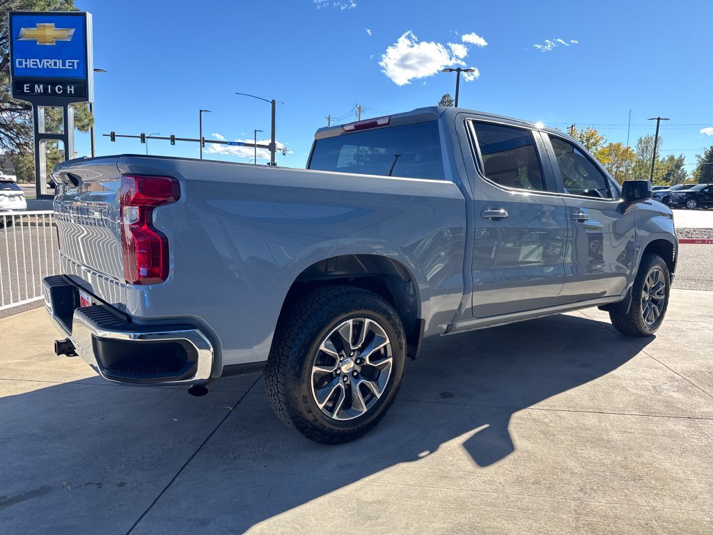 Used 2024 Chevrolet Silverado 1500 LT AWD/4WD image 5