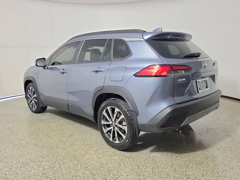 Used 2023 Toyota Corolla Cross XLE w/ Convenience Package FWD image 7