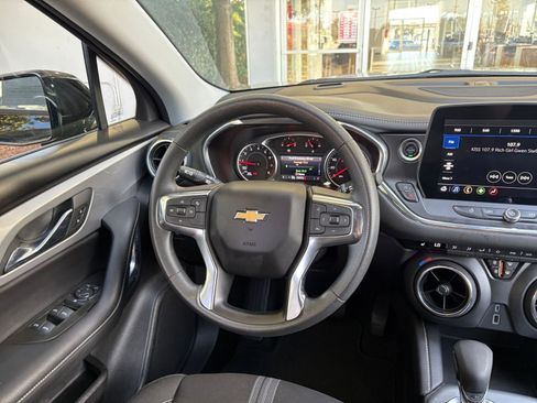 Used 2025 Chevrolet Blazer LT image 34