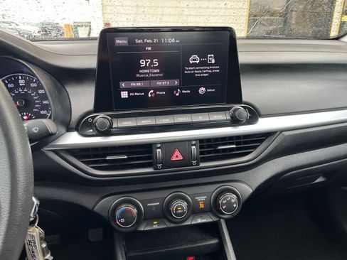 Used 2024 Kia Forte LXS image 17