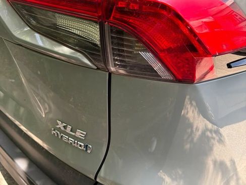 Certified 2022 Toyota RAV4 XLE Premium AWD/4WD image 6