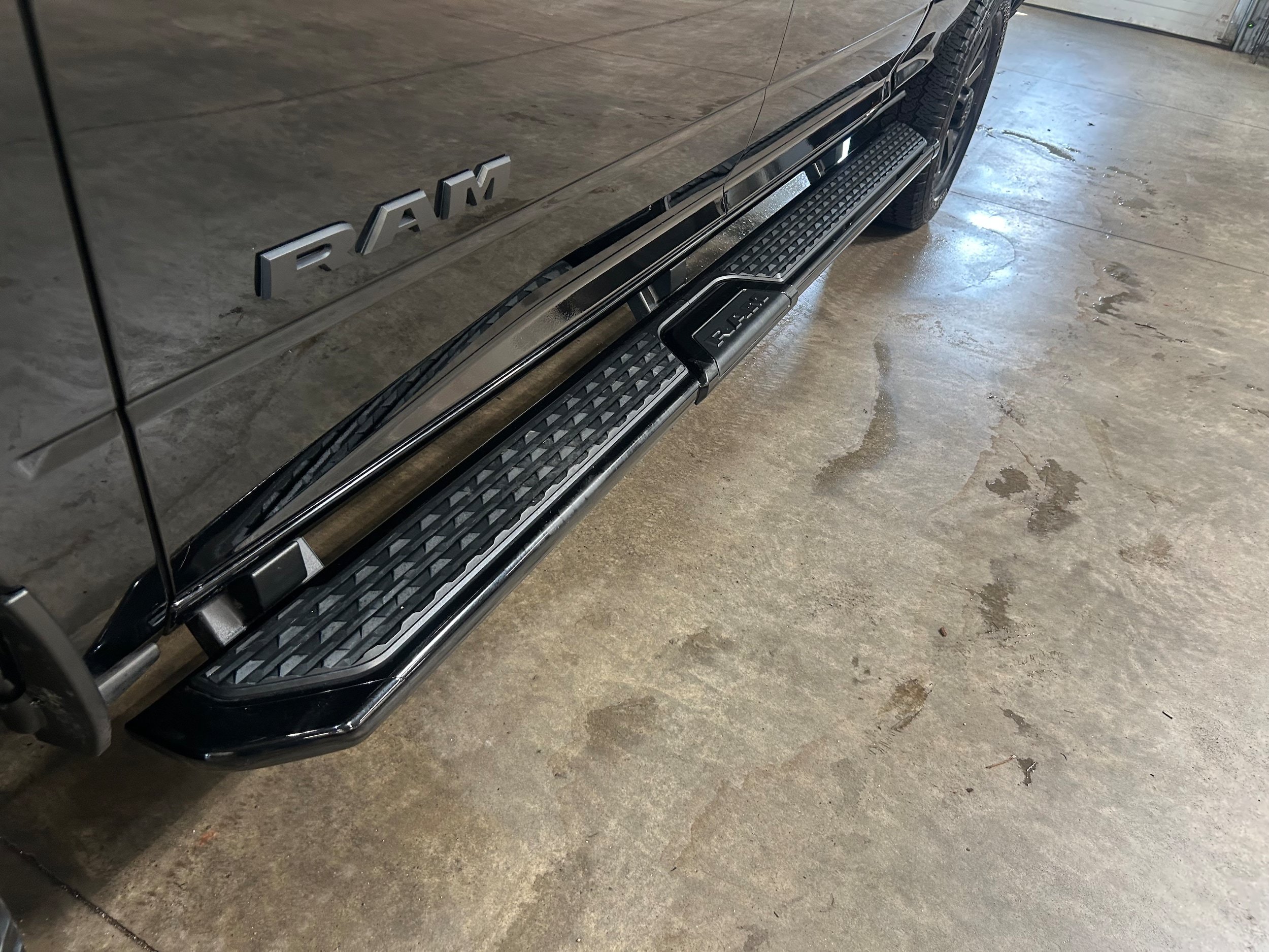 Used 2025 RAM 2500 Big Horn AWD/4WD image 32