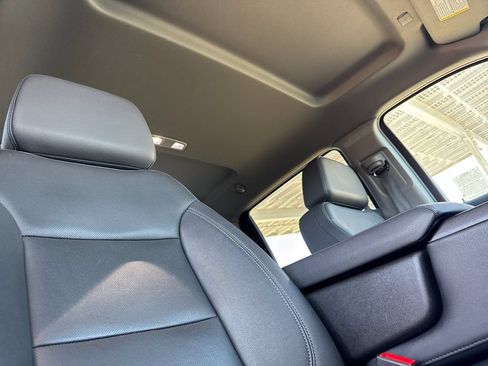 Used 2025 GMC Sierra 1500 SLT AWD/4WD image 15