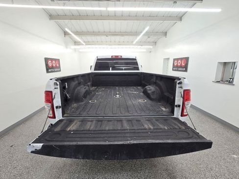 Used 2023 RAM 2500 Tradesman w/ Chrome Appearance Group AWD/4WD image 6